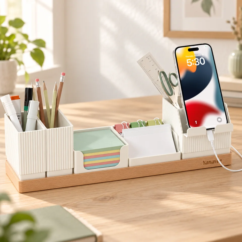 Mise en situation : Yanavee — organiseur blanc modulaire avec support téléphone.